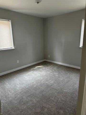 5132 Gloria Street, Wayne, MI 48184