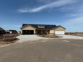 466 Trails Head Ct, Goddard, KS 67052