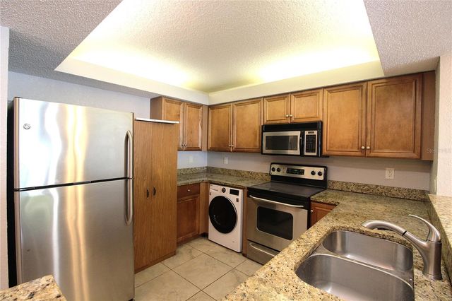 2700 COCONUT BAY LANE 1L, Sarasota, FL 34237