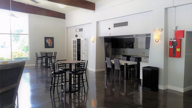 2700 COCONUT BAY LANE 1L, Sarasota, FL 34237