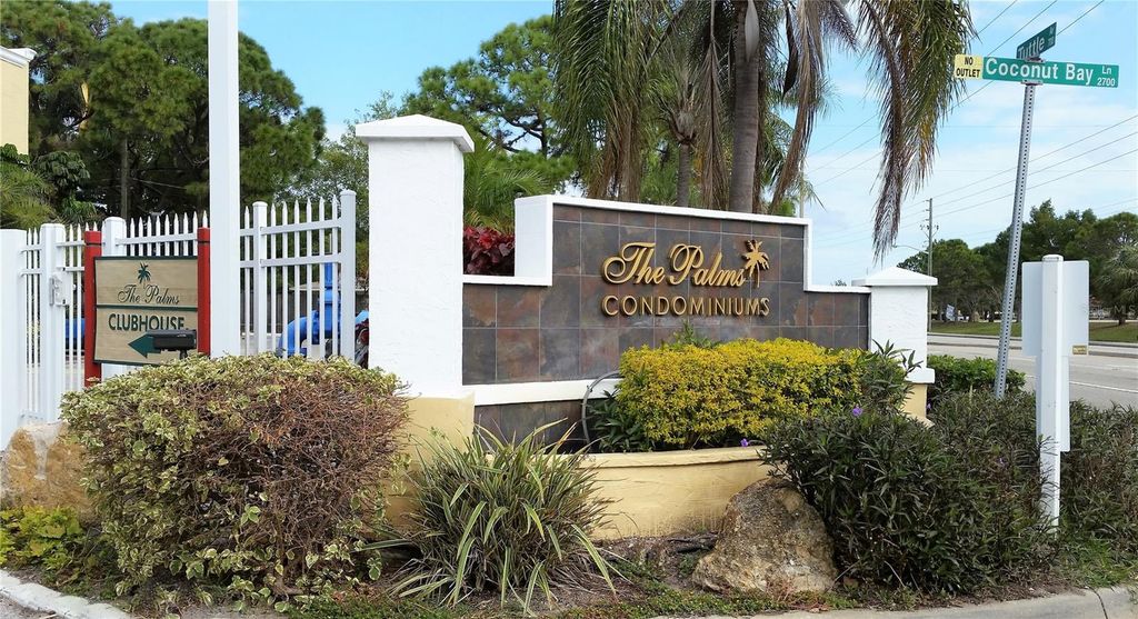 2700 COCONUT BAY LANE 1L, Sarasota, FL 34237