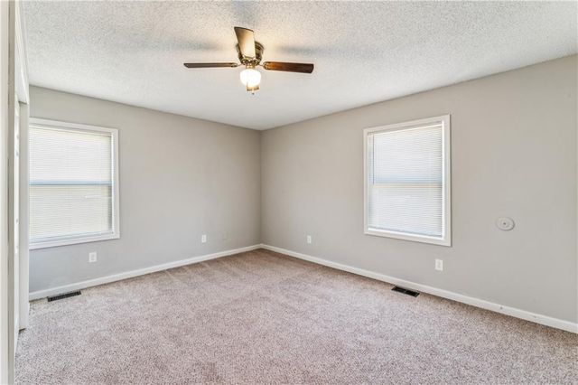 842 N Aztec Drive, Independence, MO 64056