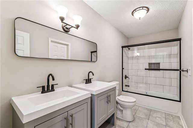 842 N Aztec Drive, Independence, MO 64056