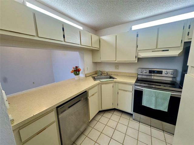8215 SUN SPRING CIRCLE 43, Orlando, FL 32825