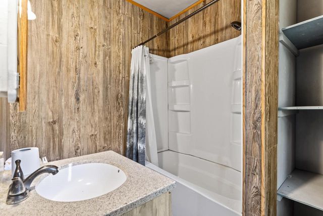 3472 NORTHWOOD ROAD, Suamico, WI 54313