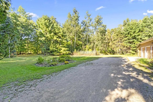 3472 NORTHWOOD ROAD, Suamico, WI 54313