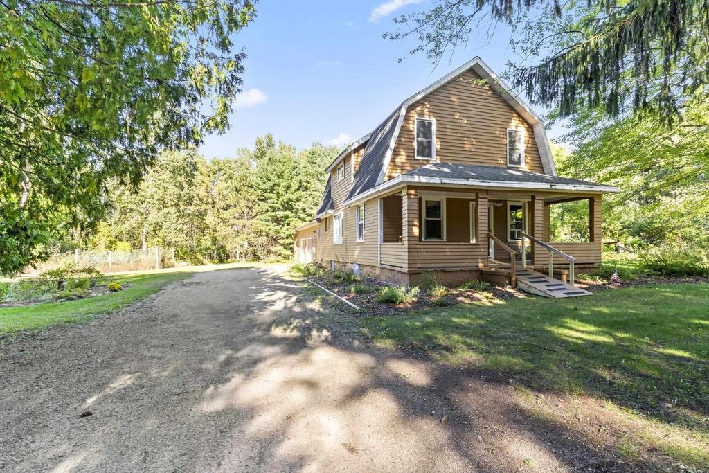 3472 NORTHWOOD ROAD, Suamico, WI 54313