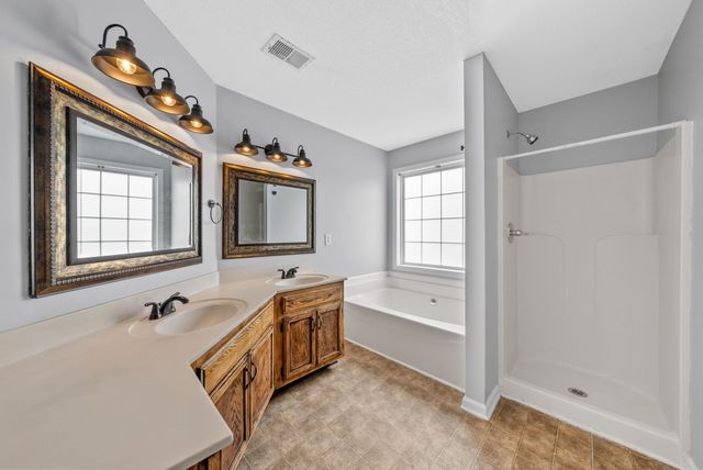 3851 Man O War Blvd, Clarksville, TN 37042