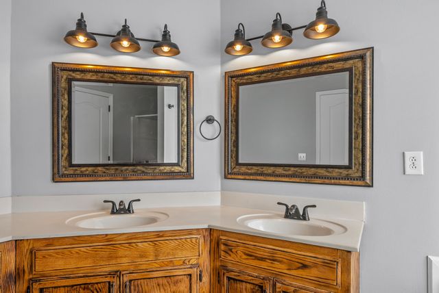 3851 Man O War Blvd, Clarksville, TN 37042