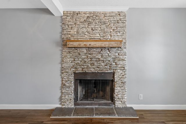 3851 Man O War Blvd, Clarksville, TN 37042