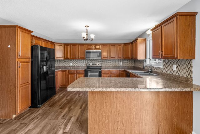 3851 Man O War Blvd, Clarksville, TN 37042