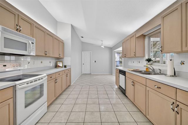 9050 SE 135TH LOOP, Summerfield, FL 34491