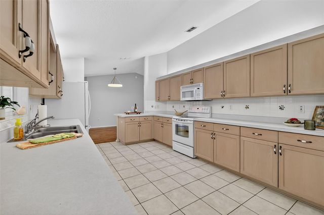 9050 SE 135TH LOOP, Summerfield, FL 34491