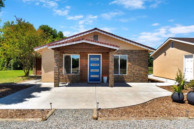 7595 Highway 43, Hanford, CA 93230