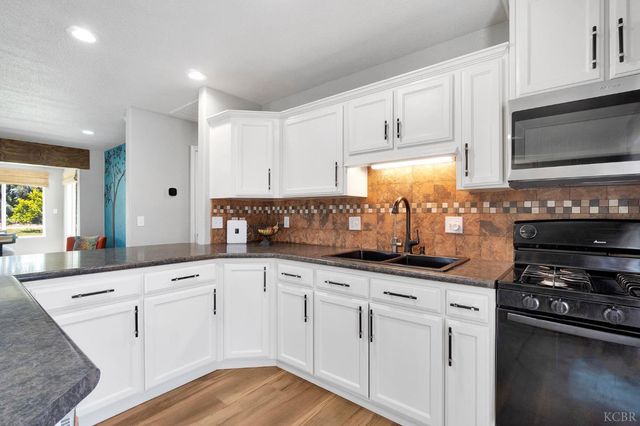7595 Highway 43, Hanford, CA 93230