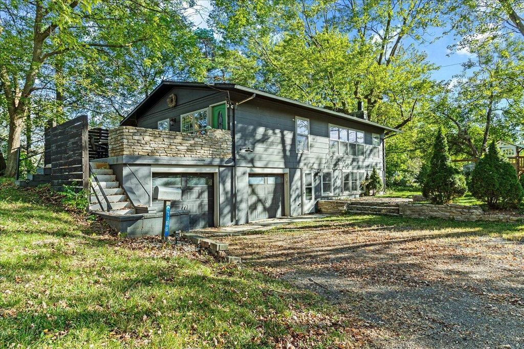 718 N Main Street, Marysville, OH 43040