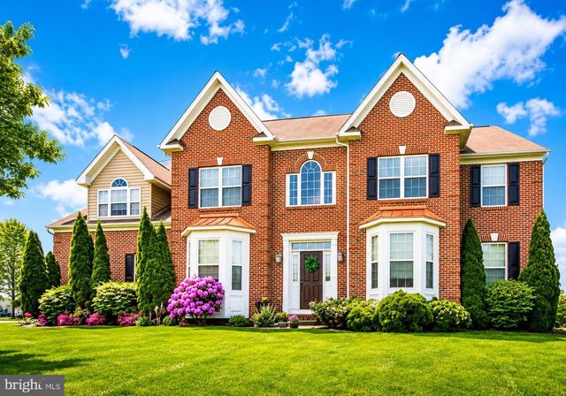3002 SUMMER MEADOW DR, Douglassville, PA 19518