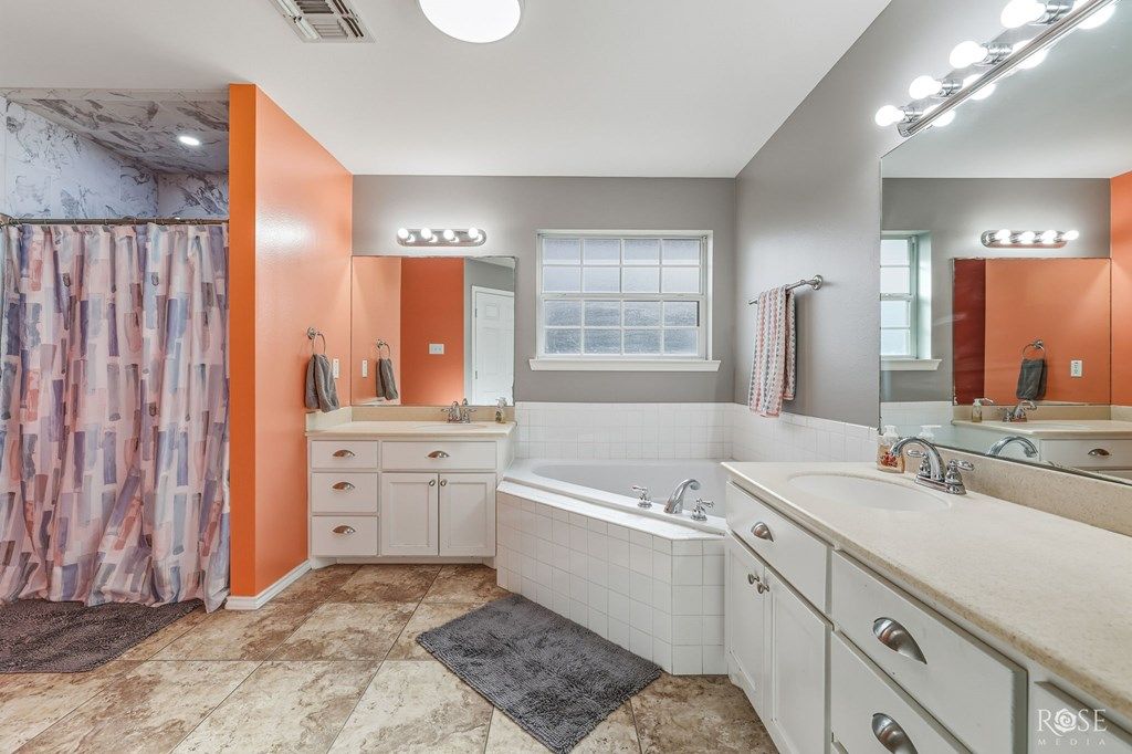 Image 12 of property listing at 6005 Carrizo St, San Angelo, TX 76904