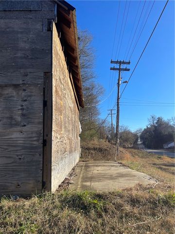 509 S Piedmont Highway, Piedmont, SC 29673