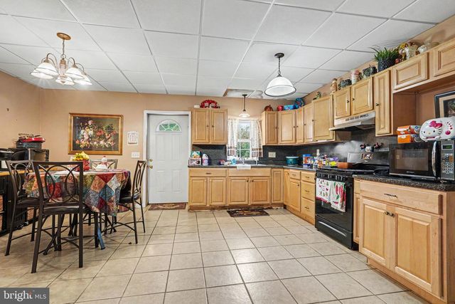 6728 HUNTINGDON ST, Harrisburg, PA 17111