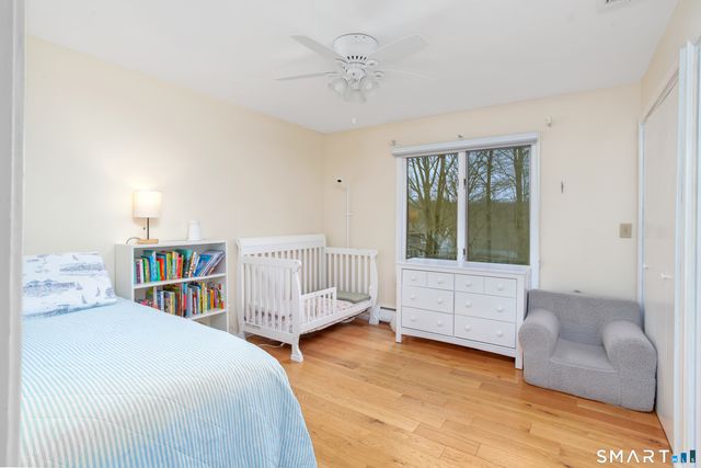 8 Lomartra Lane, Branford, CT 06405