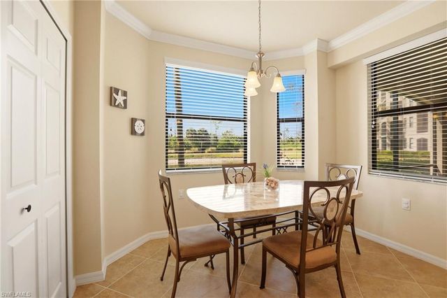 9816 Giaveno CIR 1317, Naples, FL 34113