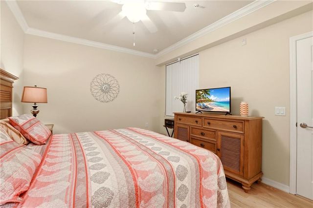 9816 Giaveno CIR 1317, Naples, FL 34113