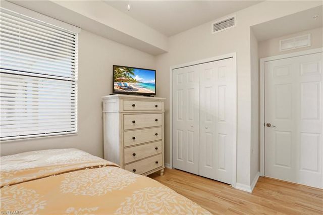 9816 Giaveno CIR 1317, Naples, FL 34113