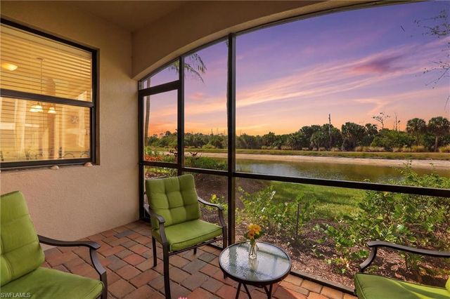 9816 Giaveno CIR 1317, Naples, FL 34113