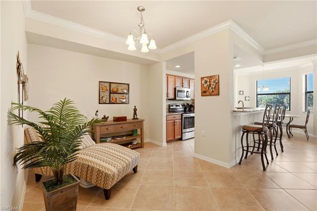 9816 Giaveno CIR 1317, Naples, FL 34113