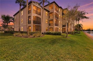 9816 Giaveno CIR 1317, Naples, FL 34113