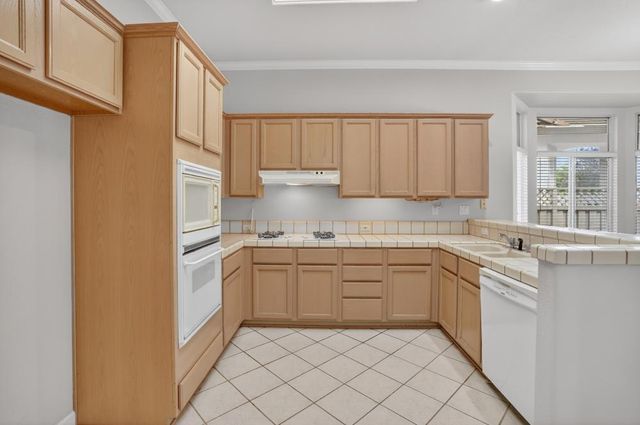 6108 Granite Flat Ln, Roseville, CA 95747