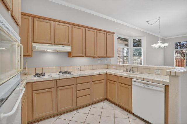 6108 Granite Flat Ln, Roseville, CA 95747