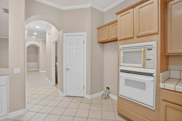 6108 Granite Flat Ln, Roseville, CA 95747