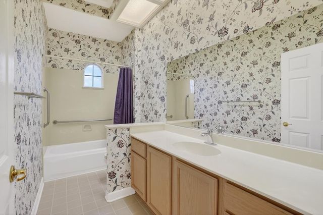 6108 Granite Flat Ln, Roseville, CA 95747