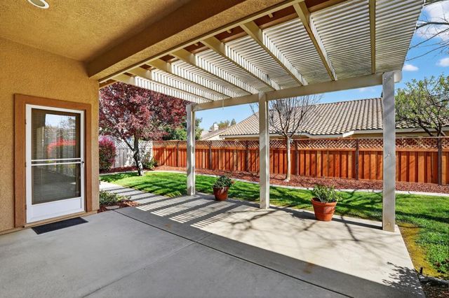 6108 Granite Flat Ln, Roseville, CA 95747