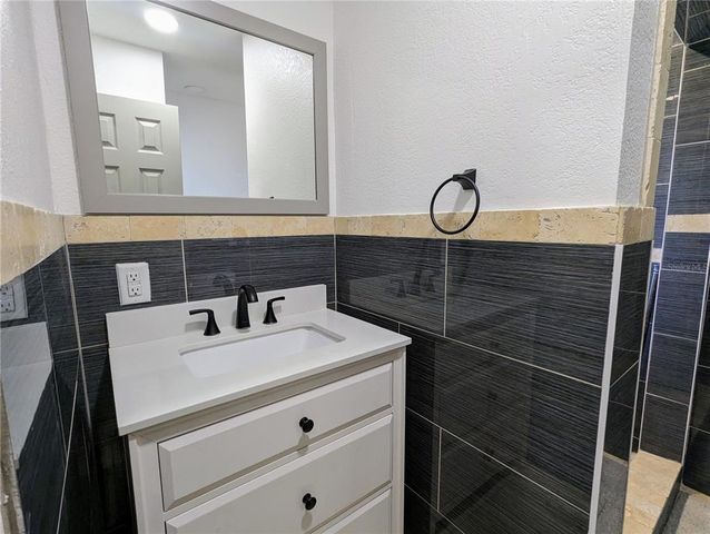 3200 22ND STREET N, St Petersburg, FL 33713