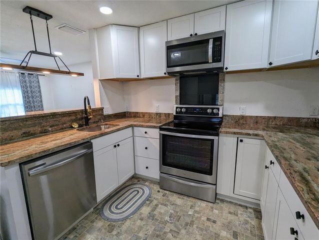 3200 22ND STREET N, St Petersburg, FL 33713