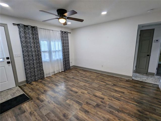 3200 22ND STREET N, St Petersburg, FL 33713