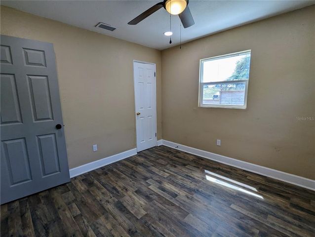 3200 22ND STREET N, St Petersburg, FL 33713