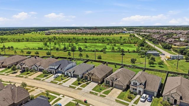 4042 Shackleton Court, Iowa Colony, TX 77583