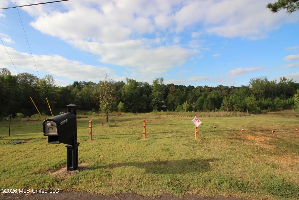4710 Dixie Lynn Drive, Southaven, MS 38671 — exterior