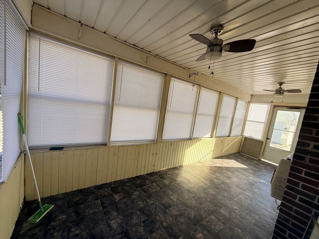 617 W Lincolnway Road, Morrison, IL 61270