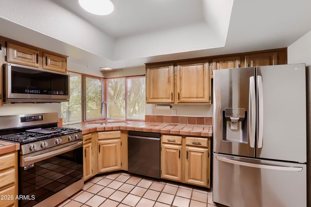 864 E PARADISE Lane, Phoenix, AZ 85022