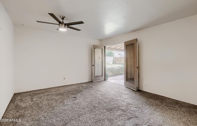 864 E PARADISE Lane, Phoenix, AZ 85022