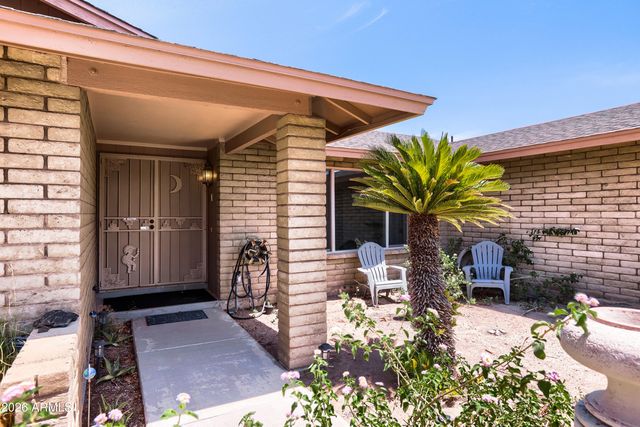 864 E PARADISE Lane, Phoenix, AZ 85022