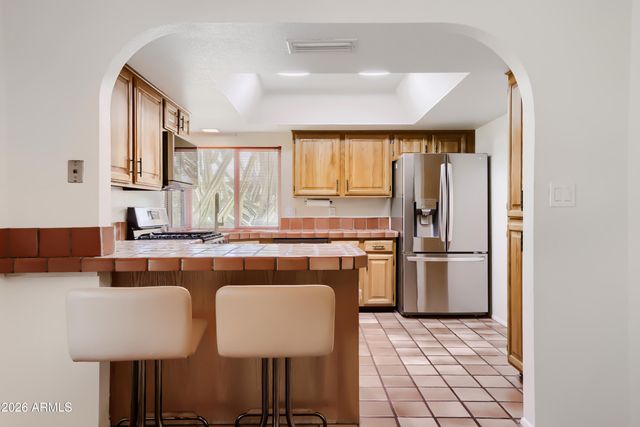 864 E PARADISE Lane, Phoenix, AZ 85022