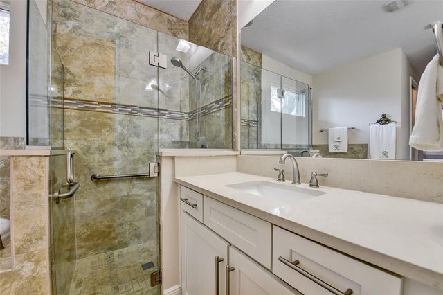 3315 W PRICE AVENUE, Tampa, FL 33611