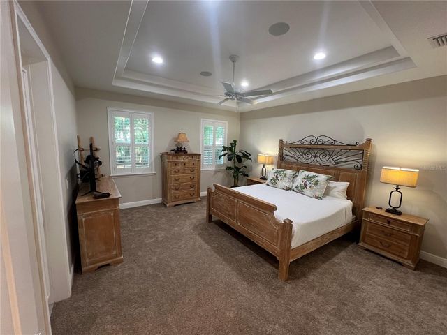 3315 W PRICE AVENUE, Tampa, FL 33611