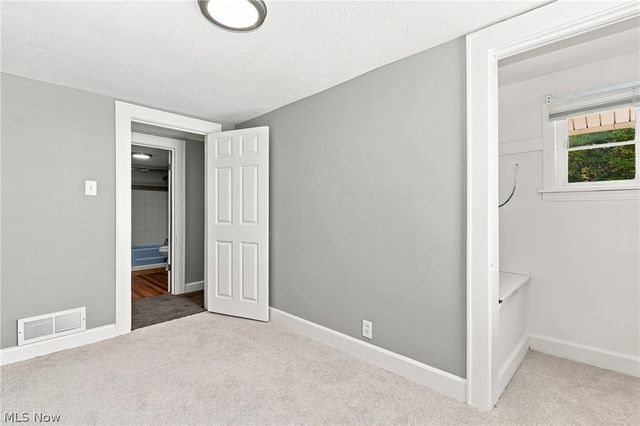 1270 Alberta Street, Barberton, OH 44203